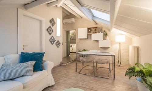 - AL MARE - NUOVO E STUPENDO LOFT 5 STELLE