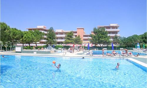 1 Bedroom Lovely Apartment In Bibione