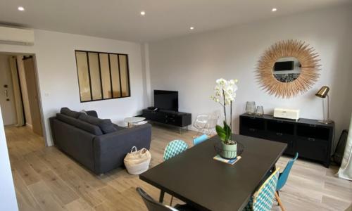 Ajaccio Magnifique T2 45m2 neuf 5 personnes Clim wifi stationnement gratuit centre ville plage à 300m