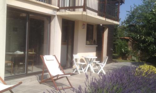 Maison sur la colline cheminée WIFI proche Thermes