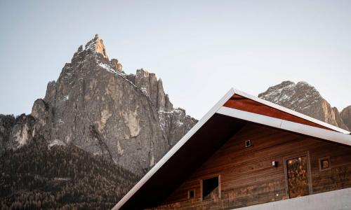 La Paula Apartments & Suites