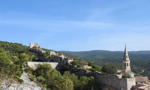 Luberon maison au cœur d'un village provençal