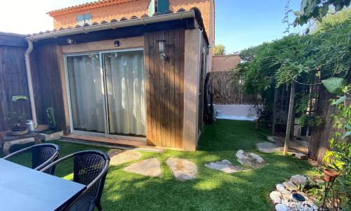 Agréable studio proche StTropez Piscine et Tennis