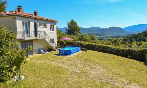 Awesome Home In Entrechaux