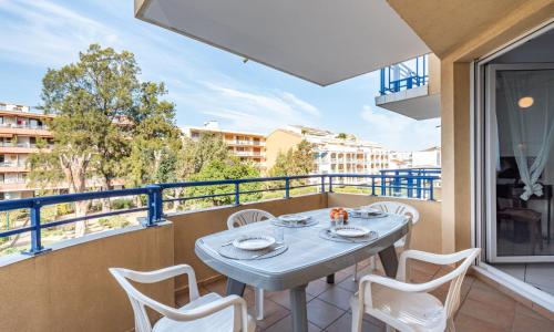 Apartment Ancre Bleue by Interhome