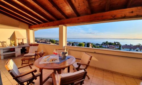 APARTMENT PERLA DEL GARDA - Regarda Travel