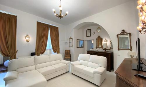 WHITE HOUSE STALLOREGGI-vicino alla Cattedrale