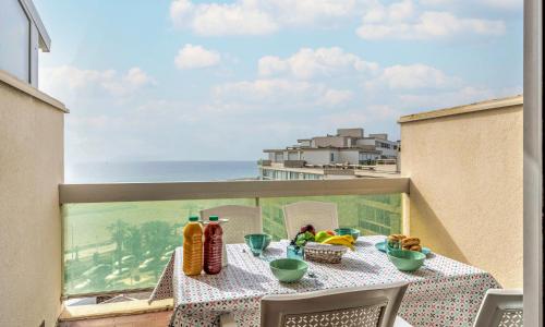 Apartment Les Jardins de la Plage by Interhome