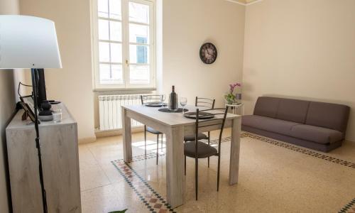 Corner Cavour Apartment