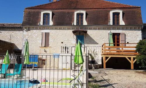 Gîte Rampieux, 5 pièces, 10 personnes - FR-1-616-81