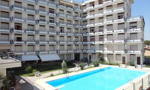 Refurbished flat for 4 in Porto Santa Margherita