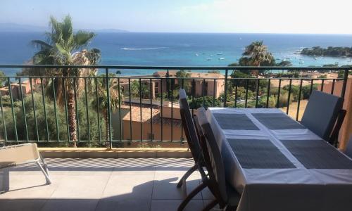 Grand studio route des sanguinaires vue mer panoramique