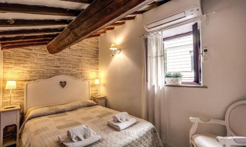 Magenta Collection Moro 4