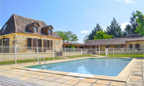 Cozy Home In Eglise Neuve Dissac