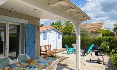 Maison individuelle dans résidence avec piscine