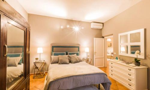 Flat Sole in the hearth of Florence