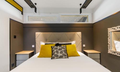 Honey trap Port Ambonne naturiste