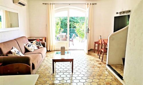 Appartement 16 en duplex, deux chambres - LES SUITES DE ROBINSON - Résidence avec piscine en bord de Siagne, à Mandelieu-La-Napoule