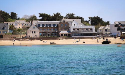 Logis Hôtel Saint Guirec Et De La Plage