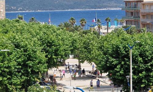 Appartement Cavalaire-sur-Mer, 3 pièces, 4 personnes - FR-1-100-272