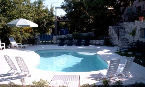 PROVENCE SOLEIL LUBERON PISCINE