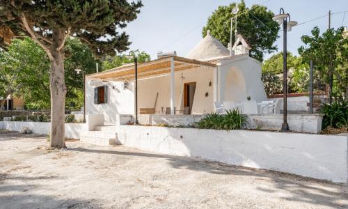 Trullo Bella Vista with patio & parking