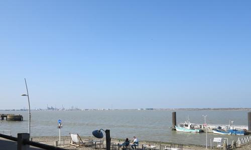 Bel appartement avec vue directe sur loire