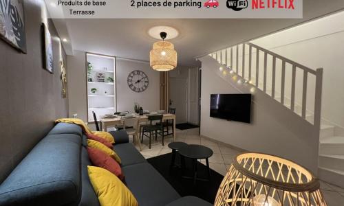 T3 Flat Moderne sur 2 étages Metro Parking Free Entrance autonome