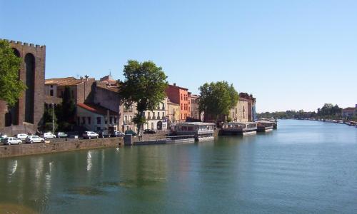 3 bedroom apartment overlooking river