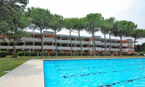 Apartment Solarium-5 by Interhome