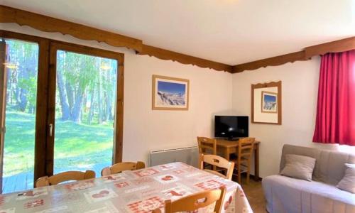 Chalet La Joue du Loup, 3 pièces, 8 personnes - FR-1-504-5