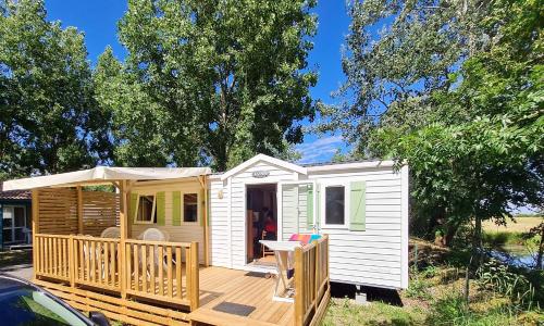 Bungalow de 3 chambres avec piscine partagee et jardin amenage a Angles a 4 km de la plage