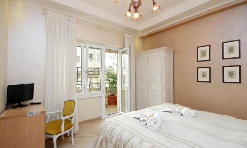 Deco's Place Roma Teodora