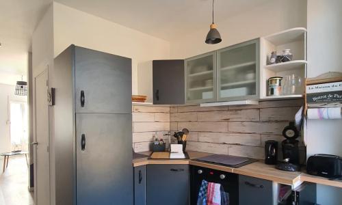 appartement rénové et lumineux a mers les bains au dessus d'un ancien commerce mersois en duplex pour 4 personnes pour du repos, des vacances ou pour le travail