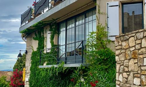 Le haut plan VÉZÉNOBRES