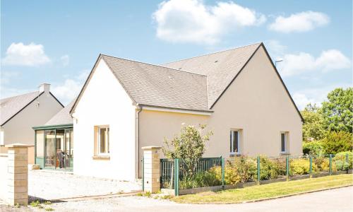 Cozy Home In Sainte-mre-glise With Wifi