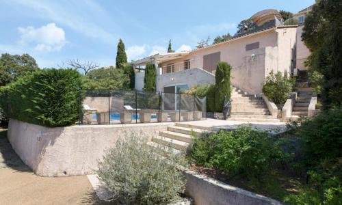 Grande villa avec PISCINE et TERRASSE