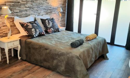 LE MAS DES SOURIS BLONDES