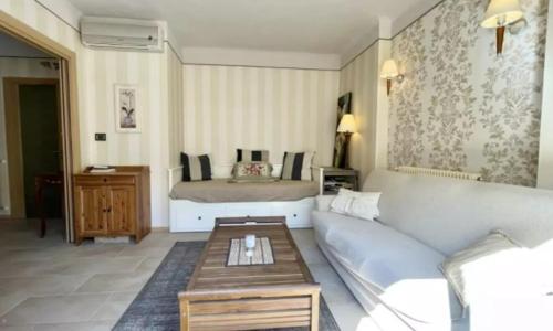 PTM3 - Beau 2 pièces à deux pas du Martinez