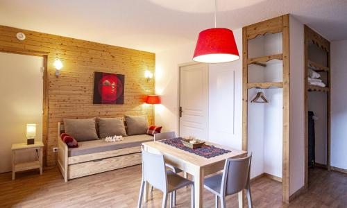 Le Hameau SPA & PISCINE studio SUPERIEUR 2 pers by Alpvision Residences