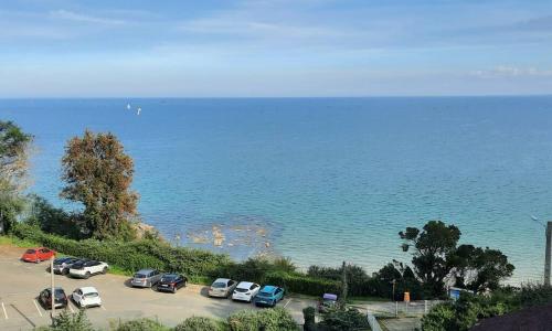 Appartement pleine vue mer au bord de la plage