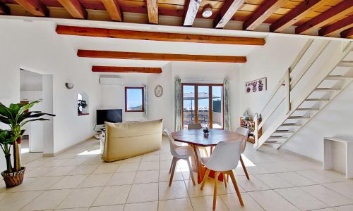 Magnifique maison avec une superbe terrasse vue mer - Albitreccia - Welkeys
