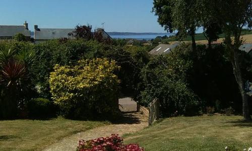 LOUE CHAMBRE CHEZ L HABITANT ACCES A LA CUISINE A 10 MN DES PLAGES