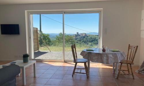 Gîte Les Mimosas - 2 à 4 personnes - Vue imprenable