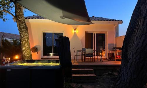 Maison vue sur vignes avec SPA JACUZZI PRIVATIF