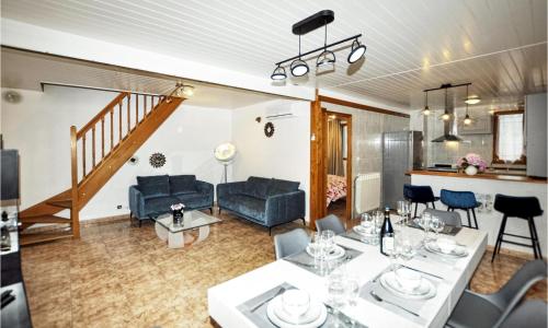 Nice Home In Prades With Wifi