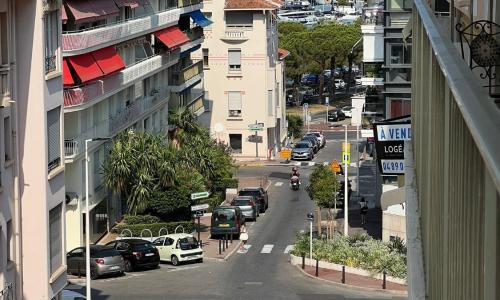 Studio Confort 35m2 Rénové, Equipé et Climatisé, tout se fait à pied!