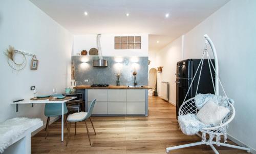 Il Nido Tra Le Mura - by MyHomeInComo