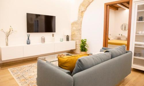 All’ombra del campanile