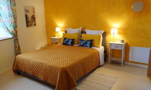 Studio avec piscine partagee jardin clos et wifi a Duravel B